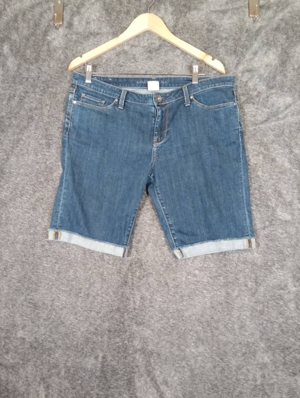 Banana Republic Rolled-Hem Denim Bermuda Shorts - Medium Blue Womens 32